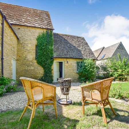Butts Farm Villa Cirencester Bagian luar foto