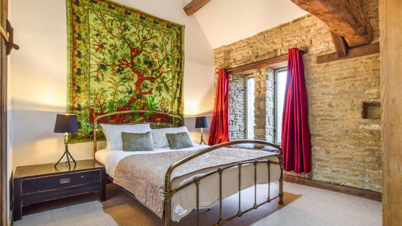 Butts Farm Villa Cirencester Bagian luar foto