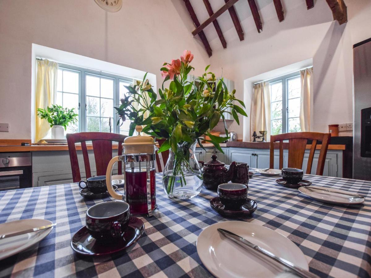 Butts Farm Villa Cirencester Bagian luar foto