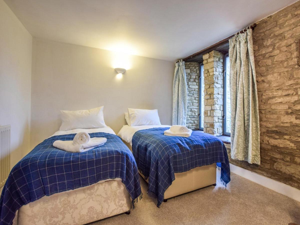 Butts Farm Villa Cirencester Bagian luar foto