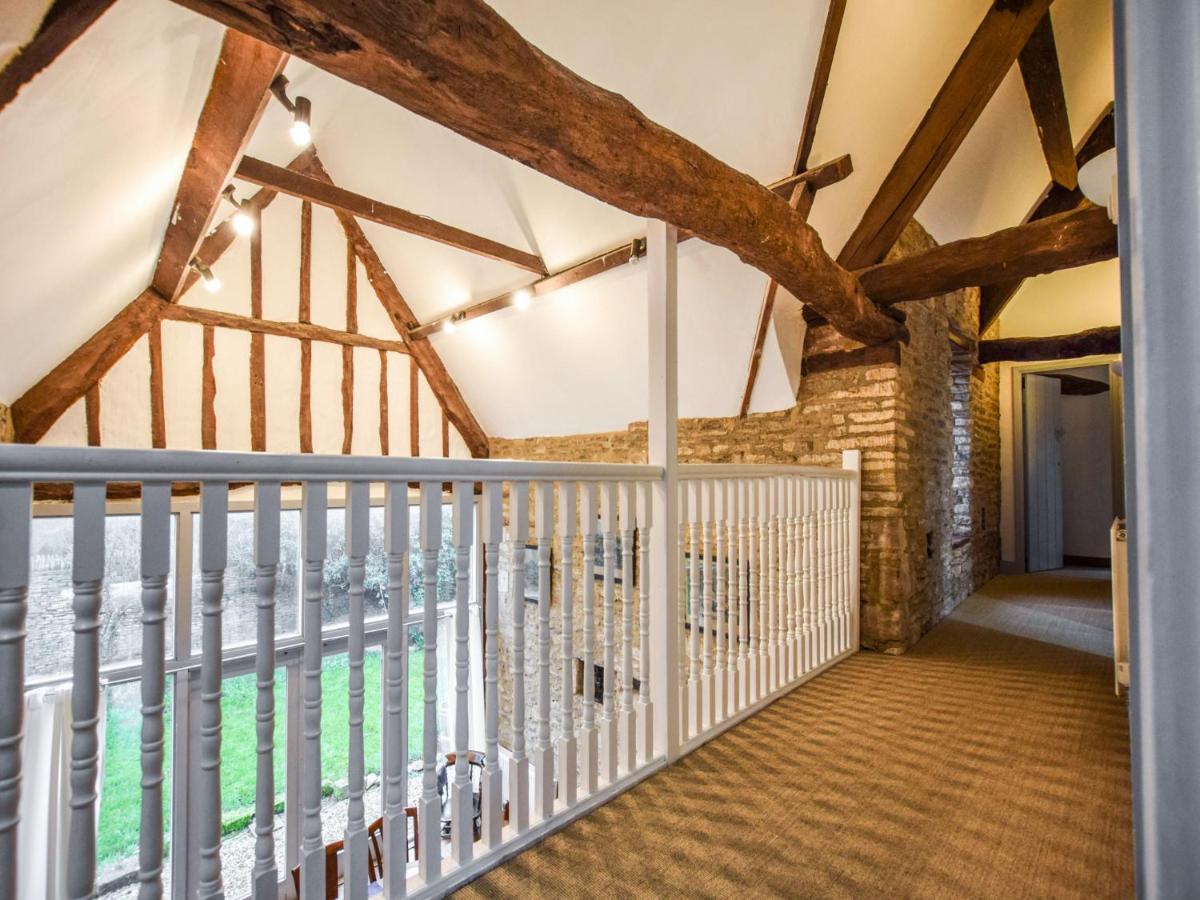 Butts Farm Villa Cirencester Bagian luar foto